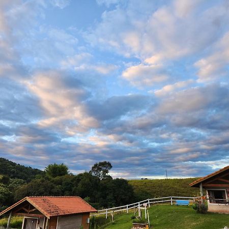 Pousada Vale Monte Azul Santo Antônio do Pinhal Esterno foto