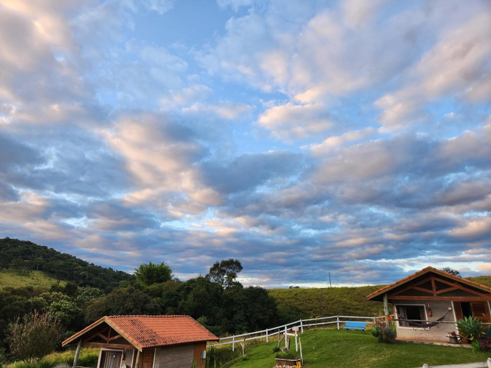 Pousada Vale Monte Azul Santo Antônio do Pinhal Esterno foto